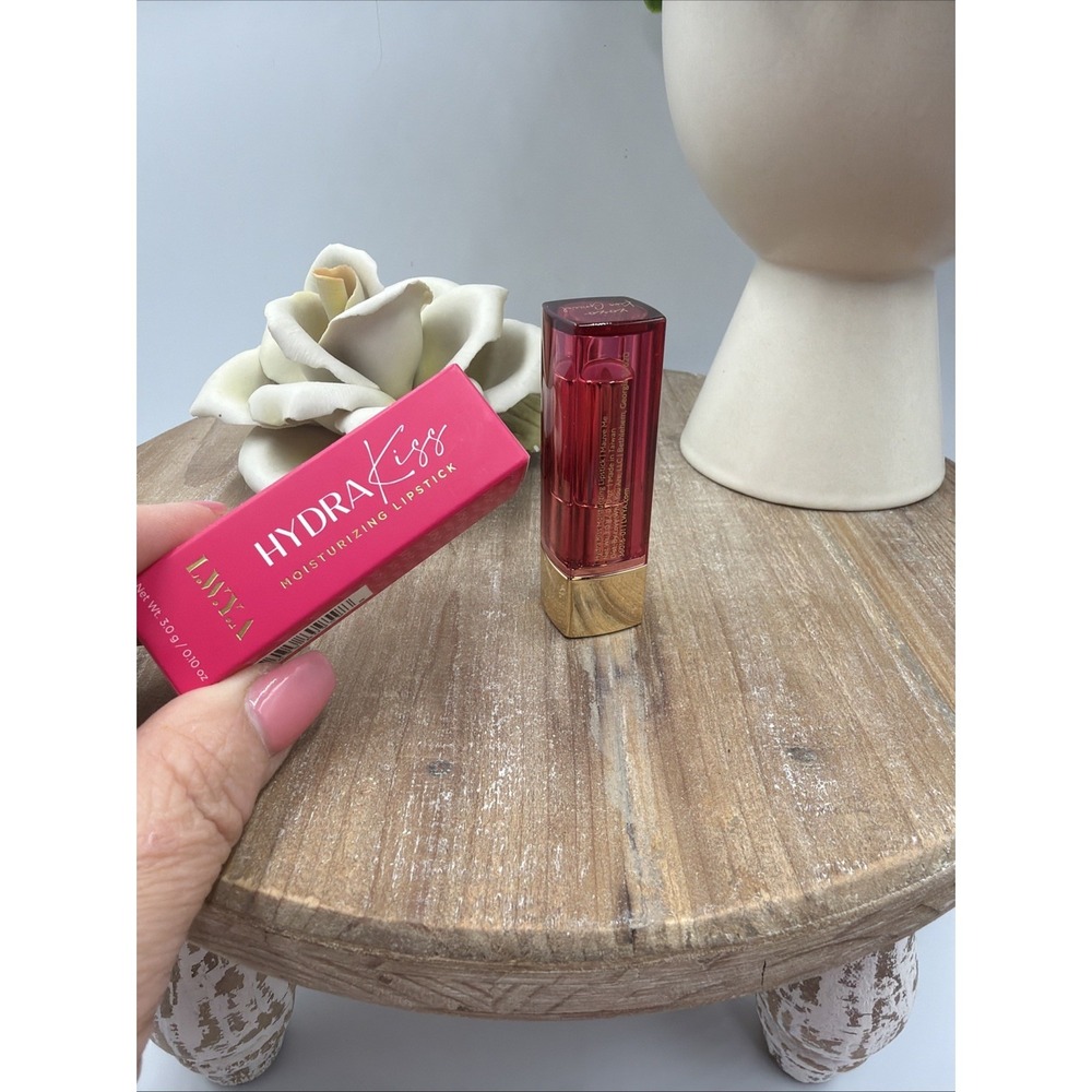 LWYA Hydra Kiss Moisturizing Lipstick by Kim Gravel (Pink Fantasy) NEW 3g